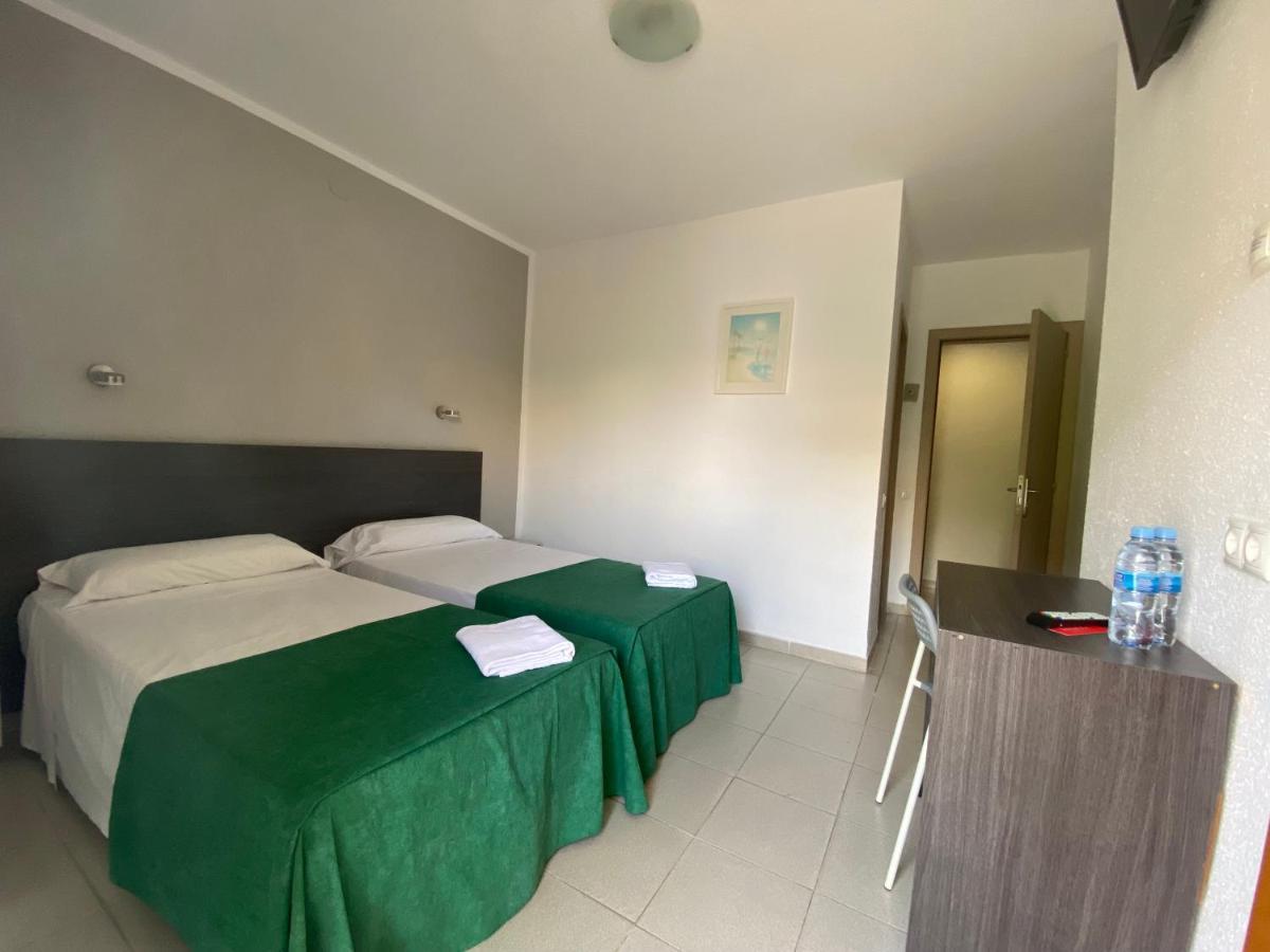 Hostal Tahiti Rs Salou Esterno foto