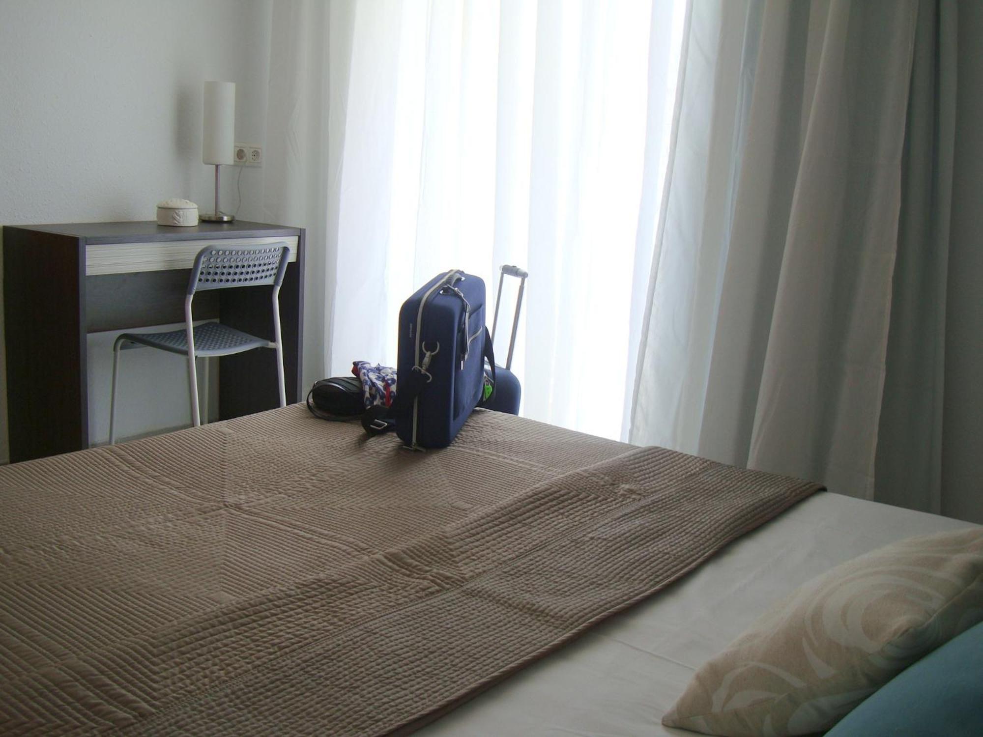 Hostal Tahiti Rs Salou Esterno foto