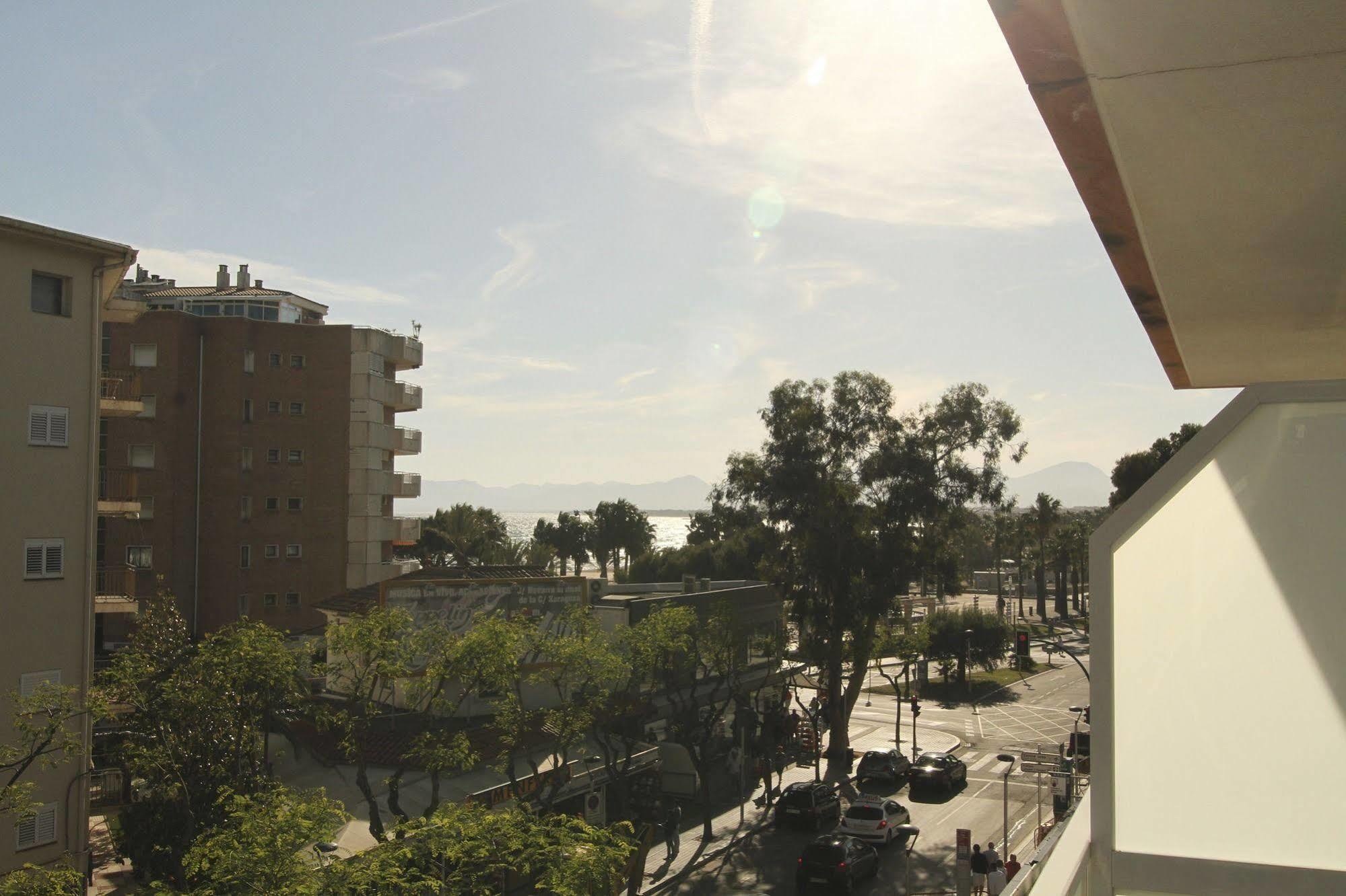 Hostal Tahiti Rs Salou Esterno foto