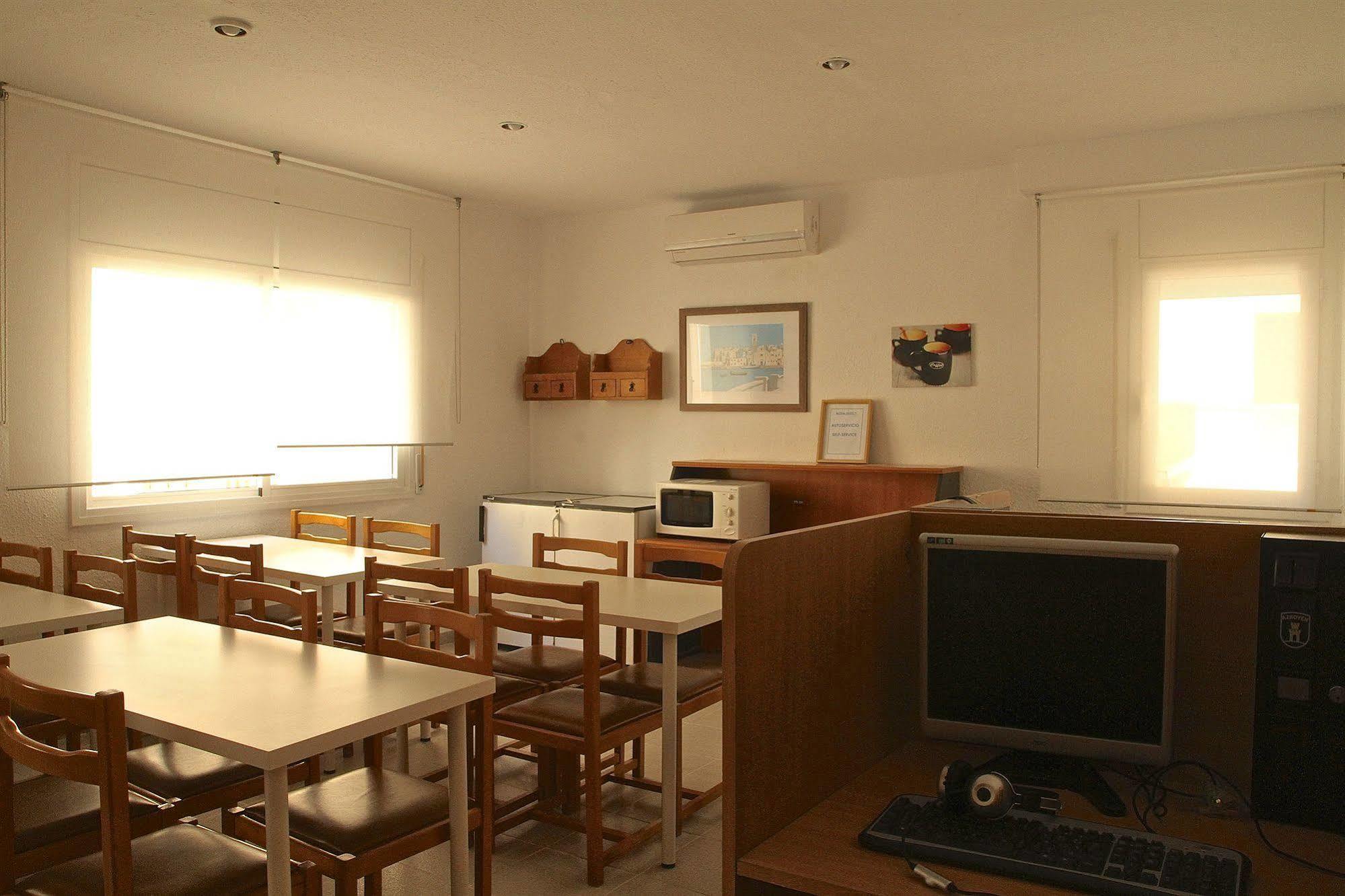 Hostal Tahiti Rs Salou Esterno foto